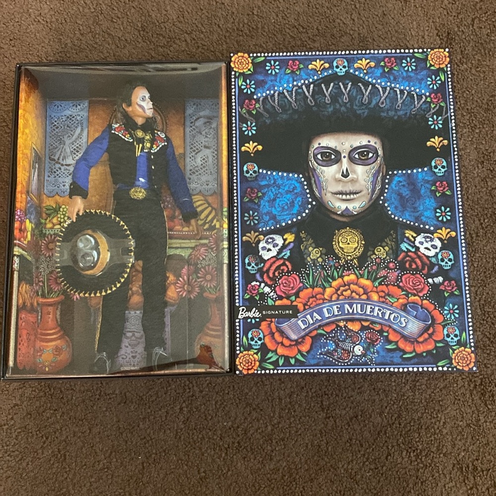 Barbie signature: dia de muertos; collectible items